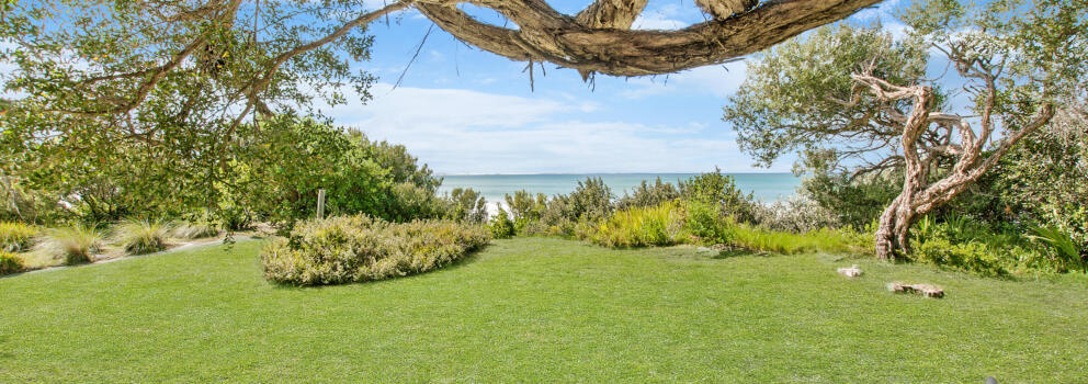 EAST BEACH HOUSE – MID WEEK WINTER WARMER